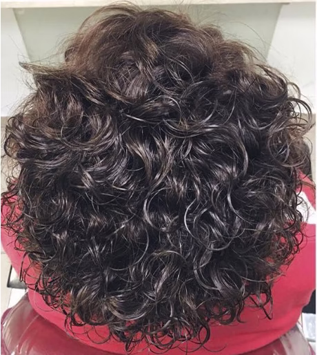 Resultado natural e indetectable con peluca para mujer en Barcelona